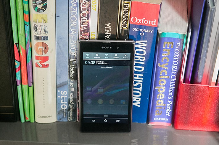 Sony Xperia Z1 (6).jpg